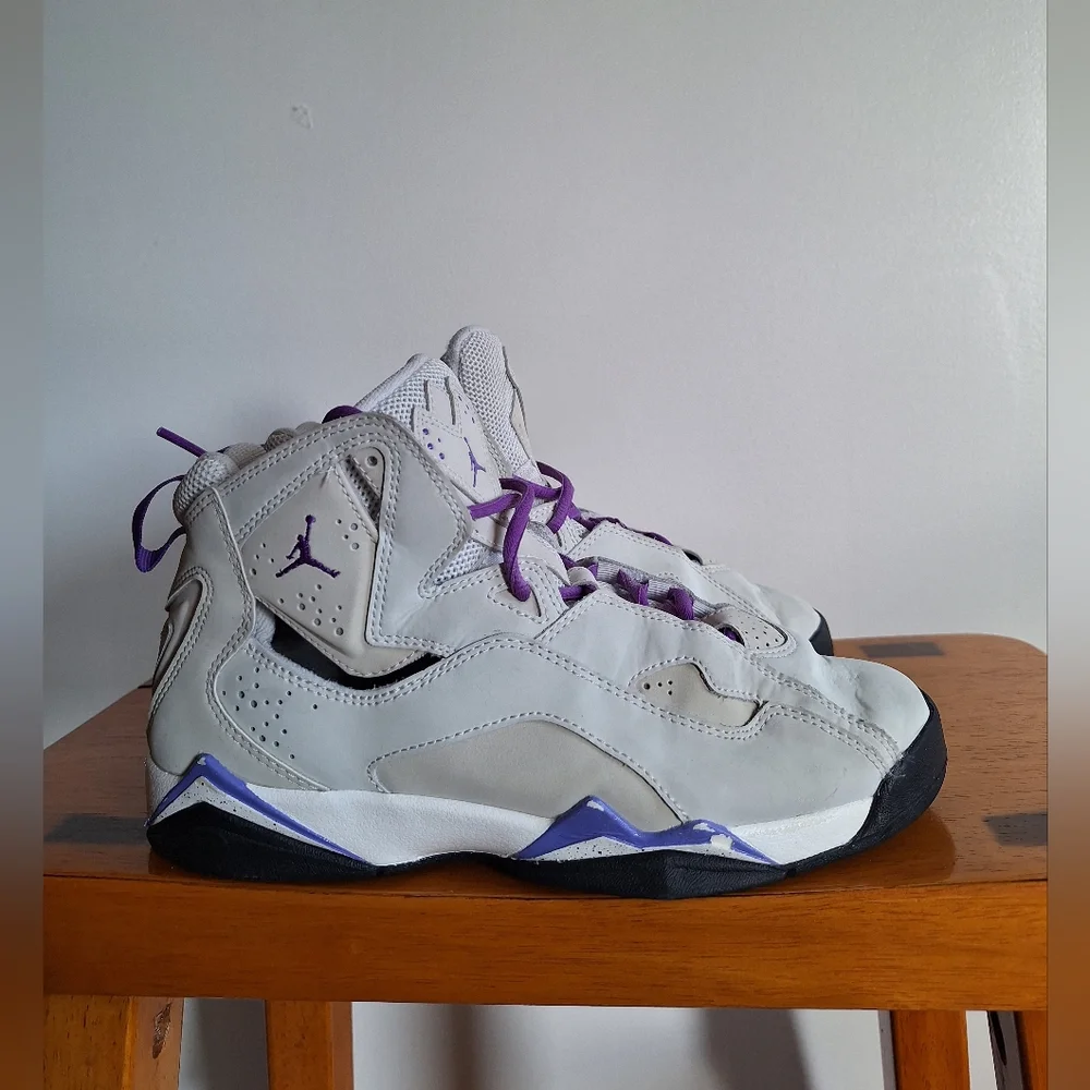 Air Jordan True Flight GS 'Base Grey Purple Venom' 6.5Y - Picture 1 of 11